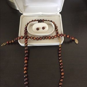 3 piece brown pearl set.